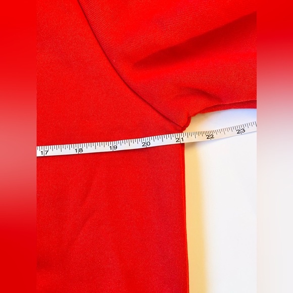 NWOT! Rhinestone hoodie with bear and hearts - Picture 6 of 10